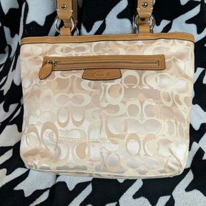 Coach Small Tote 👜